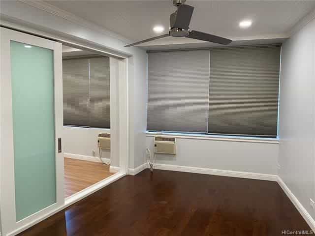 Picture of undefined, number 7