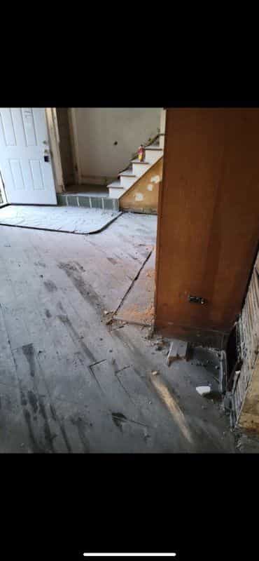Picture of undefined, number 9