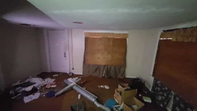 Picture of undefined, number 2