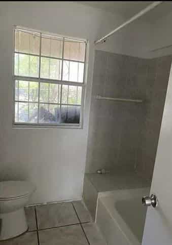 Picture of undefined, number 1