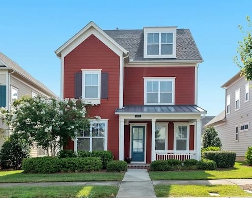 Image of a suburban home in a North Carolina neighborhood